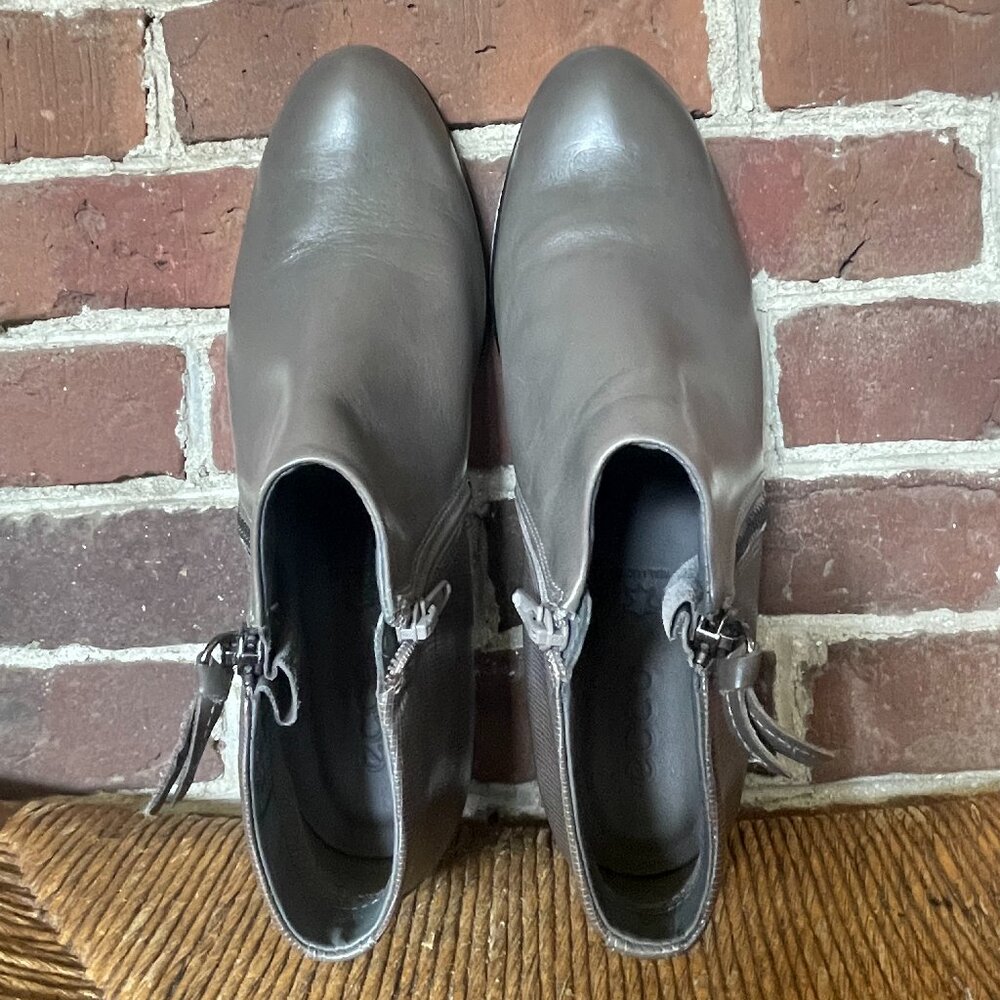 ECCO Touch 35 Warm Grey Zip Ankle Boot in Warm Grey,  size 40 9/9.5